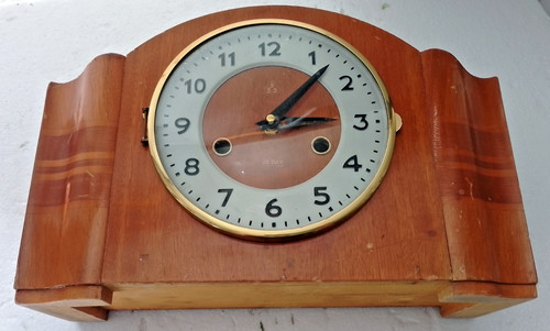Large 1960s mantle clock - mantle,