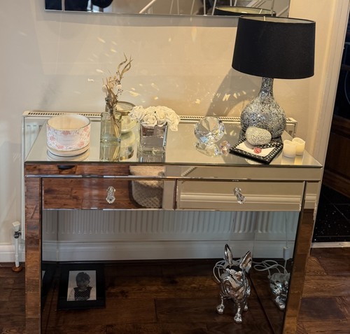 Mirrored console table - table, 2