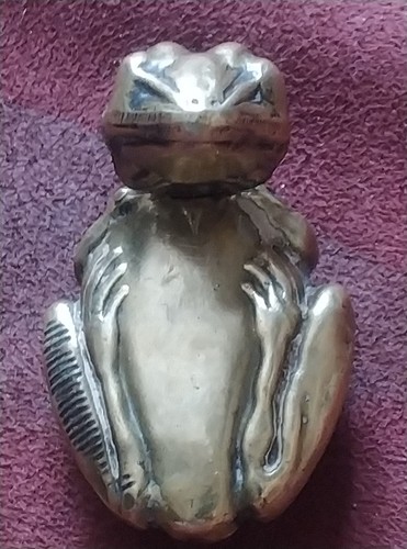 Vintage brass frog match - brass,