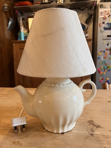 Next cream teapot - teapot, lamp