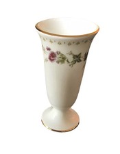 WEDGEWOOD  Miniature VASE