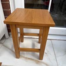 Beautiful portable table Side Table/Stool- L 30 X D 30 X H 40cm