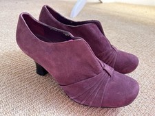 Gorgeous Grape/Aubergine/Purple Suede Hush Puppy Shoes Size 7