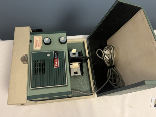 35mm slide projector kodak - 35mm, projector-