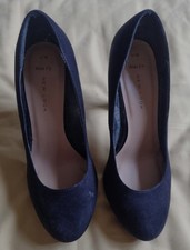 Ladies black suede effect wide fit court shoes/high heels size 5 by New Look