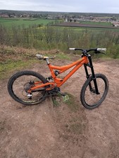 Commencal Supreme V3 Downhill
