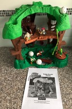 Fisher-Price Robin Hood's Forest (incl. all 5 figurines) Please read description