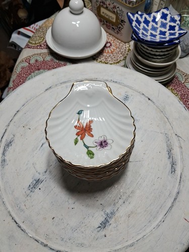 Royal worcester astley shell - royal,