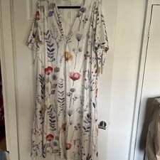 Caftan Size 2xl 18 Pull Over Dress with Pockets Short Sleeves Floral