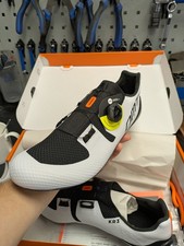 DMT KR3 Knit White/Black