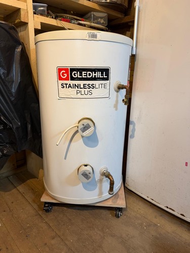 Gledhill water tank - water, tank,