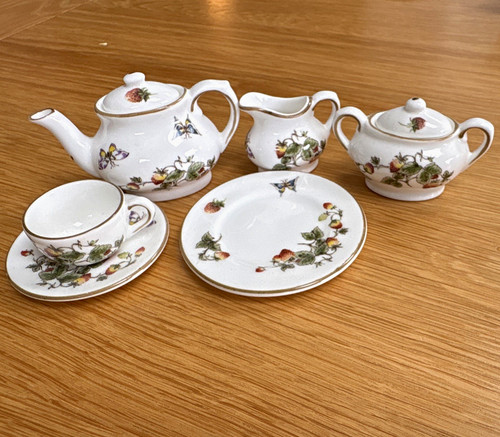 Coalport strawberry bone - coalport, china