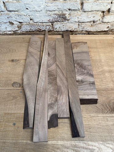 Waney edge live walnut - ,