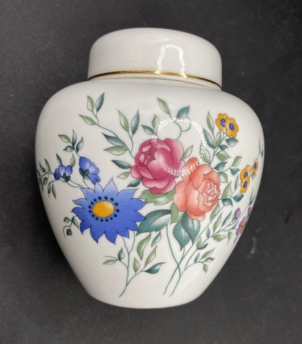 Wedgwood avebury ginger - avebury, jar