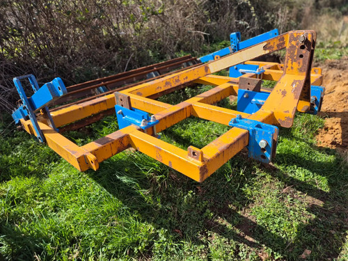 Hewson leg subsoiler with - subsoiler,