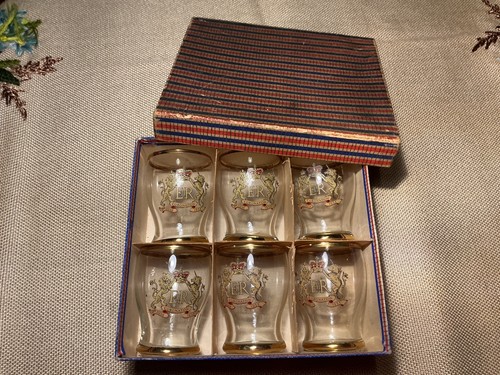 Boxed set queen elizabeth - boxed,