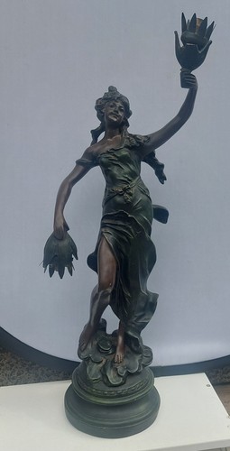 Vintage art nouveau style lady - nouveau,