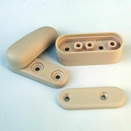 Caravan cream plastic - w4,