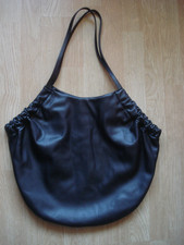 ZARA BLACK POLYURETHANE STRAP  HAND/SHOULDER BAG 17 X 14 INCH