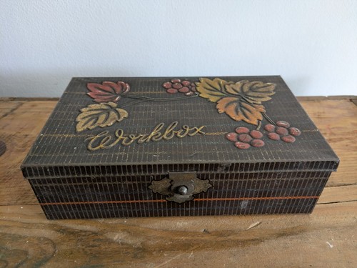 Vintage tin geo bassett - vintage,