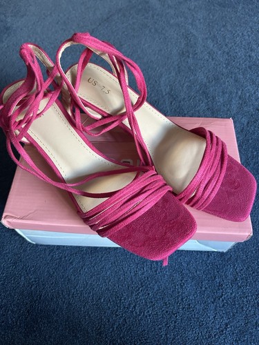 Beautiful pink kitten heel - pink,