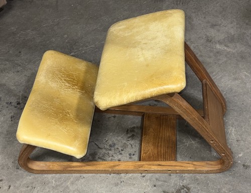 Vtg wood kneeling - wood,