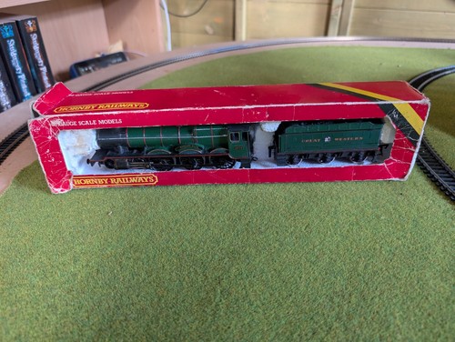 Hornby r761 gwr - hall, loco