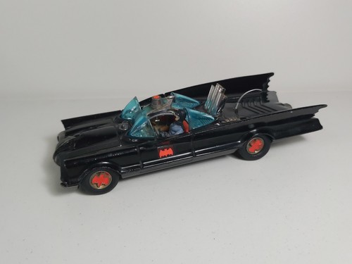 Corgi 267 batmobile 1st issue - corgi,