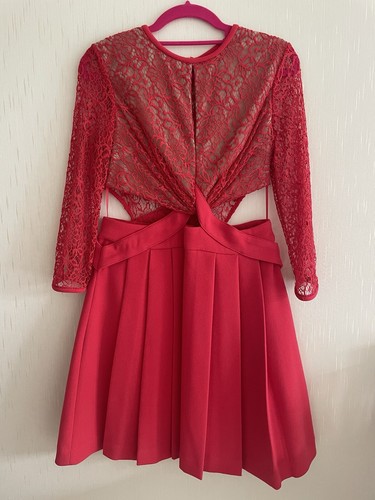 Red three floor - red, lace