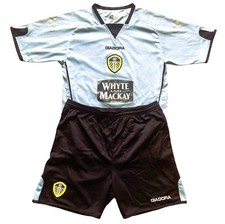 Leeds Away Kit 2004-05 (good) Kids 9-10 years , no socks , Diadora