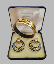 Michaela Frey Vintage, Signed