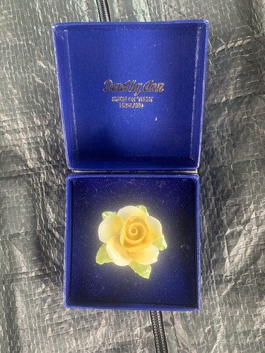 Dorothy ann flower brooch - dorothy,