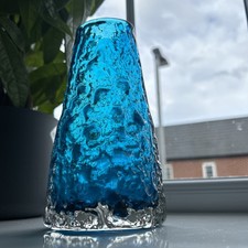 WHITEFRIARS 9717 Kingfisher Blue GEOFFREY BAXTER Bark volcano Glass VASE 18cm