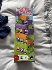 Wobbly Worms – Tower