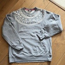 UNDEFEATED Traverse Crew Neck Sweater Grey Size Large