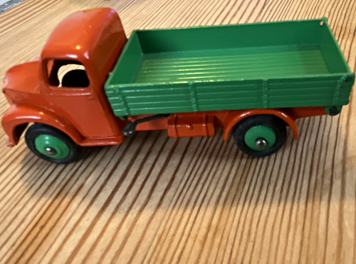 Dinky toys mint - dinky,