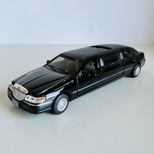 Kinsmart 1999 lincoln - kinsmart, 1:38