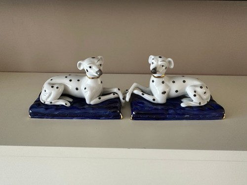 Pair staffordshire - of,