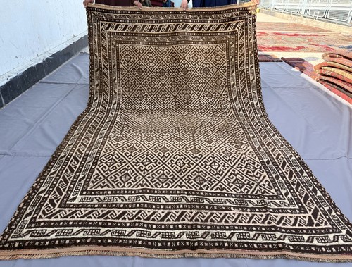 Fine antique afghan baluchi - antique,