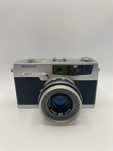 Petri 35mm film camera - 35mm, w/