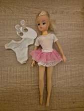 Pedigree Sindy Vintage Doll With Ballerina Outfit And Stand 1977-1980