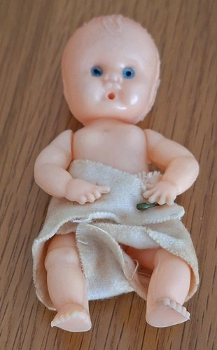 Vintage hard plastic - ,