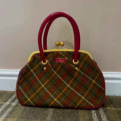 Ness tweed plaid kiss lock - ness,