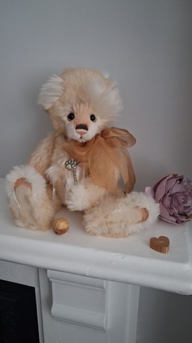 Charlie bears monet cream - .,