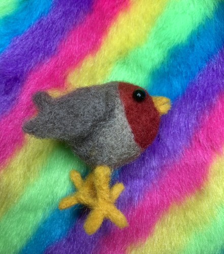 Robin brooch hand crafted - hand,
