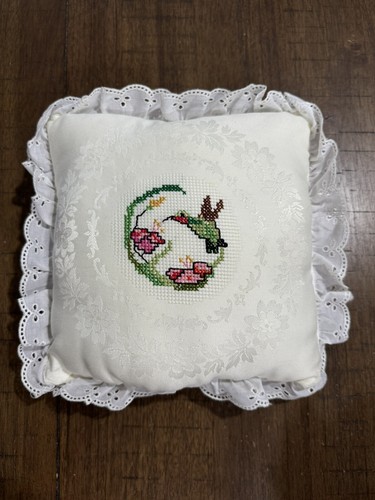 Vtg hummingbird cross stitched - hummingbird,