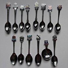 Vintage Souvenir Teaspoons x14