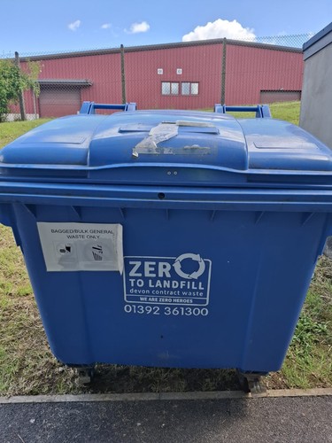 1100l plastic wheelie - 1100l,