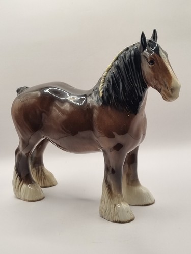 Magnificant beswick shire mare - beswick,