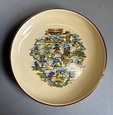 Vintage Pottery Bowl Depicting